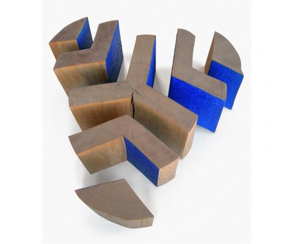 Stern, 1998, Buchenholz, Sand, Pigment, 7-teilig, 45 x 45 x 45 cm