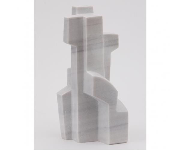 Turm 4, 2011, Marmor, 38 x 14 x 16 cm